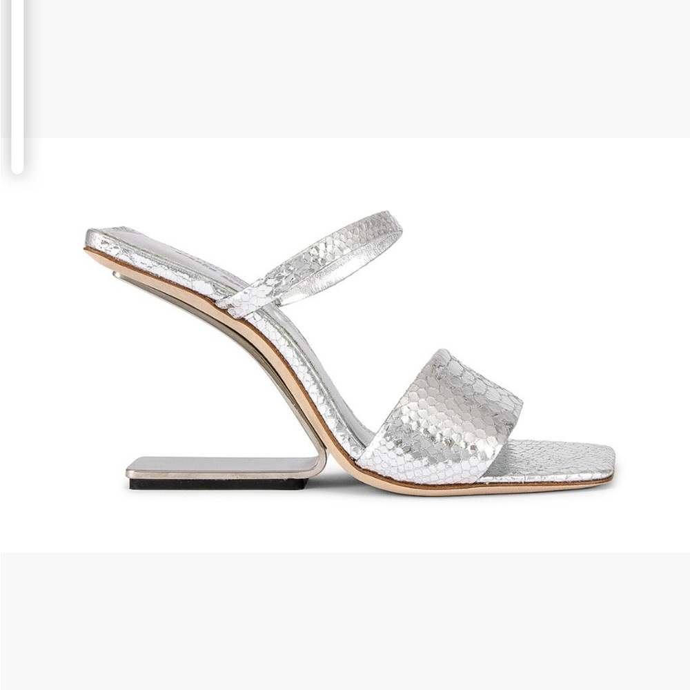 Brand New Cult Gaia Sandals
